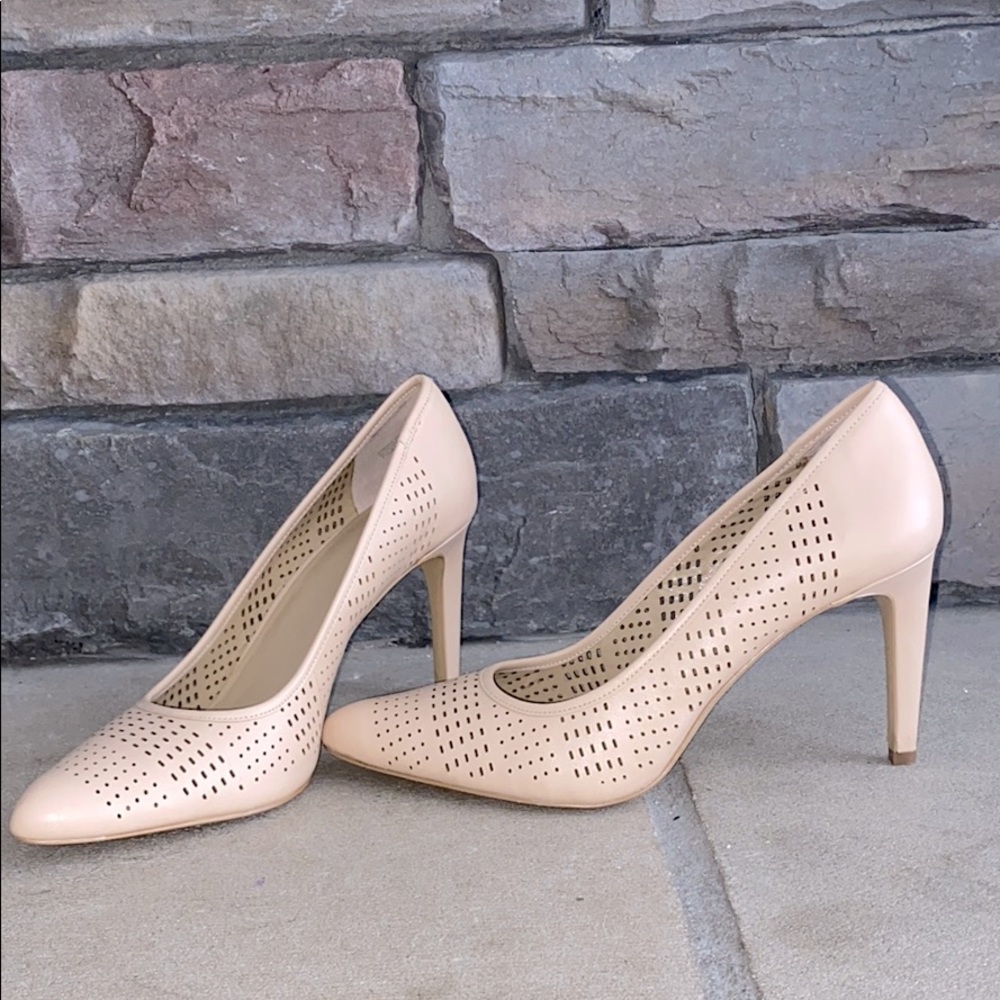 Ann Taylor Heel